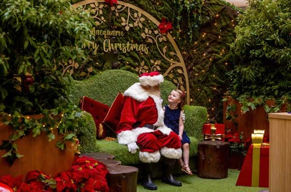 Santa-with-Child-Horizontal